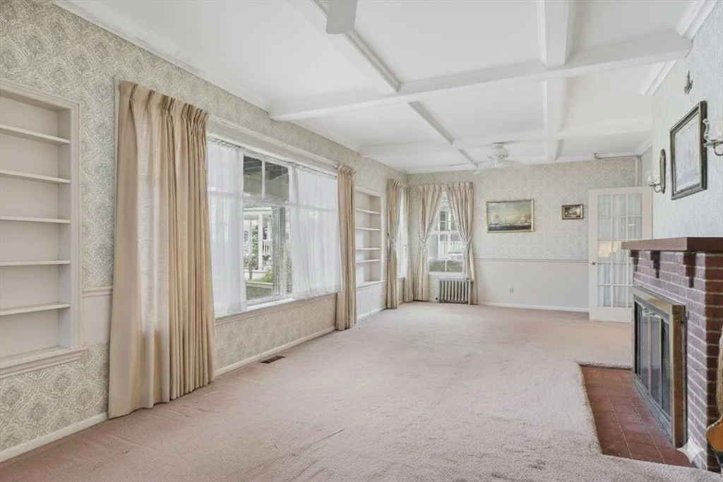 Photo of 4 Beach Ave
