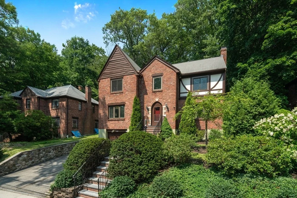 Photo of 142 Beverly Rd.