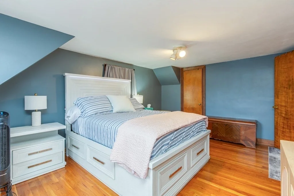Photo of 119 Lawrence St