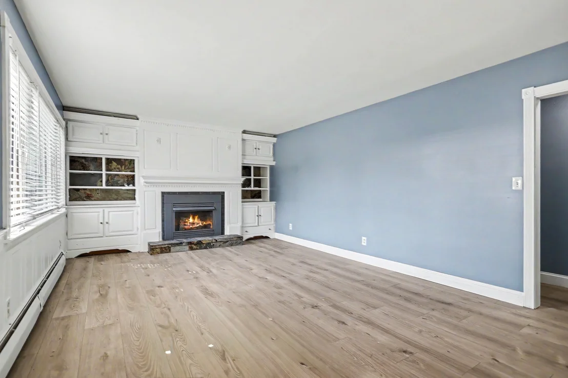 Photo of 188 Oak St