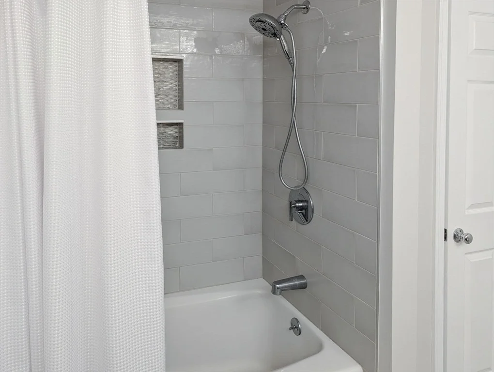 Photo of 48 Algonquian Dr