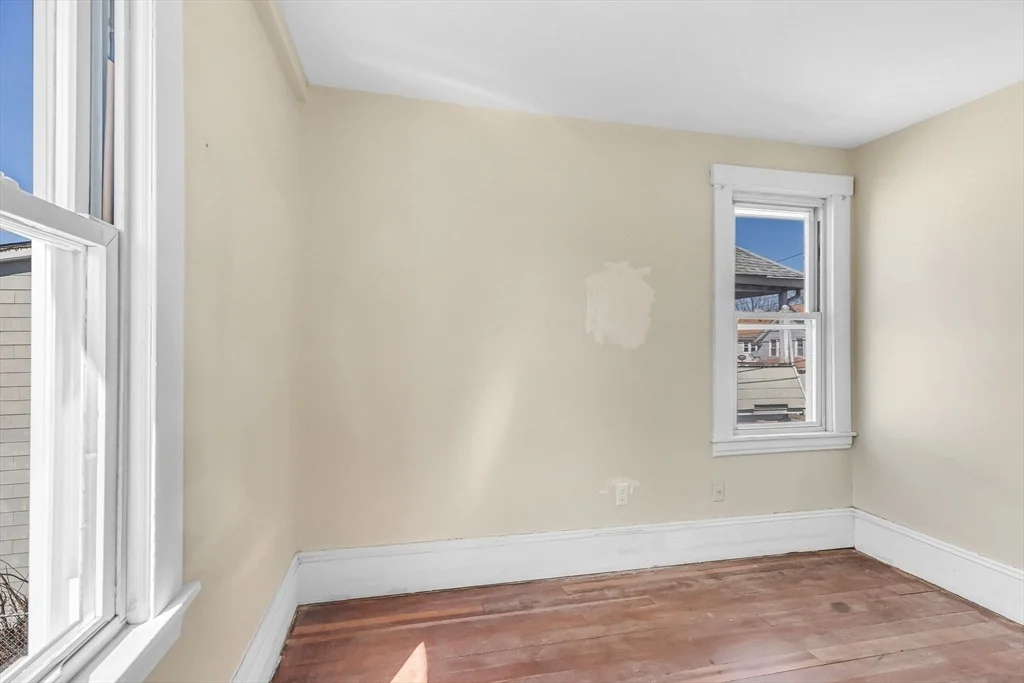Photo of 274 Commonwealth Ave