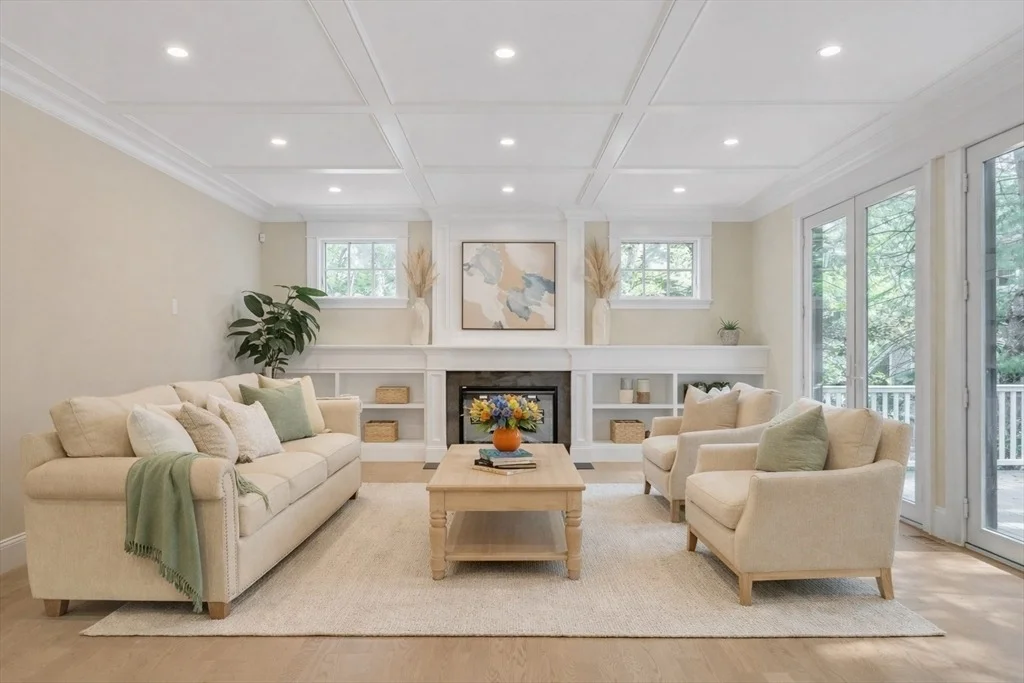 Photo of 18 Heritage Dr