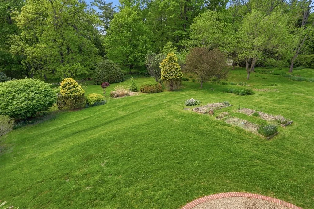 Photo of 106 Bolton Rd