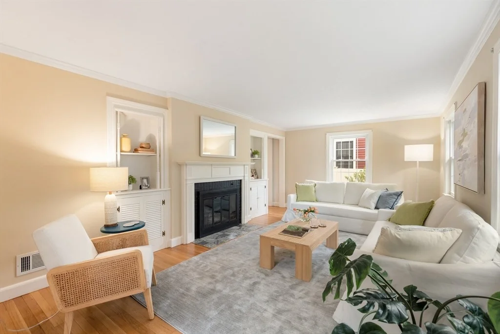 Photo of 19 Colonial Dr