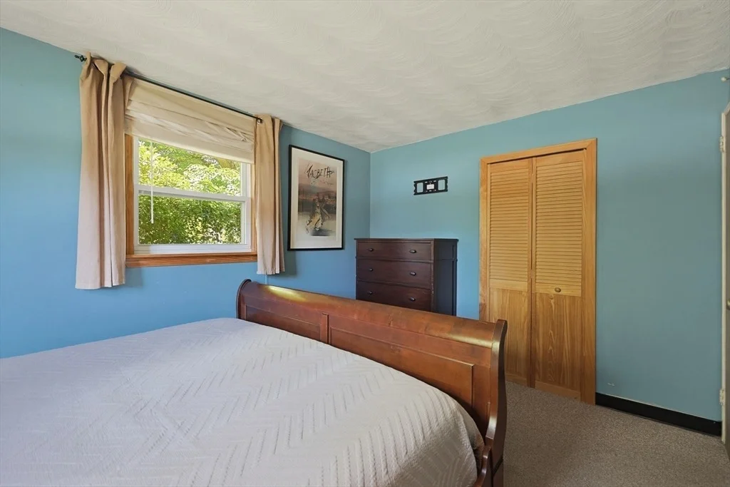 Photo of 212 Beacon St