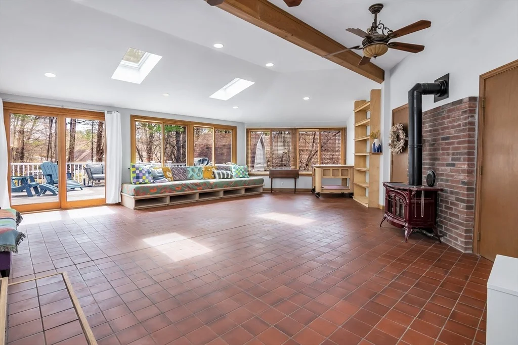 Photo of 21 Heather Rd