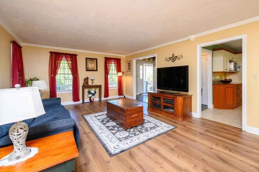 Photo of 91 Brookside Dr