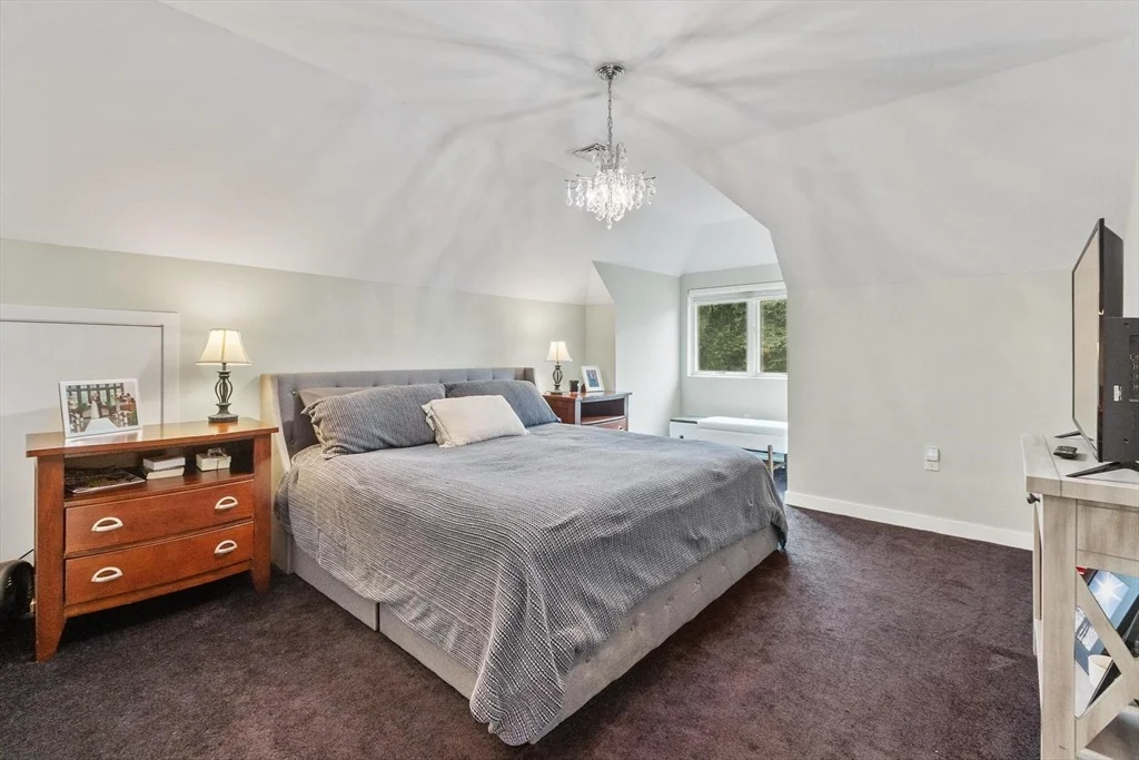 Photo of 60 Commonwealth Cir