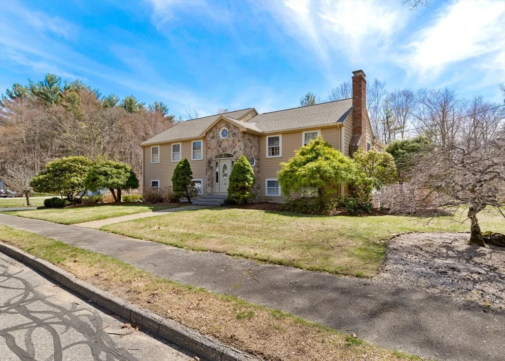 Photo of 24 Hickory Ln