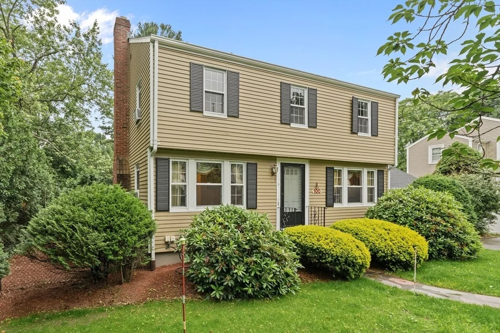 Photo of 100 Maple Street