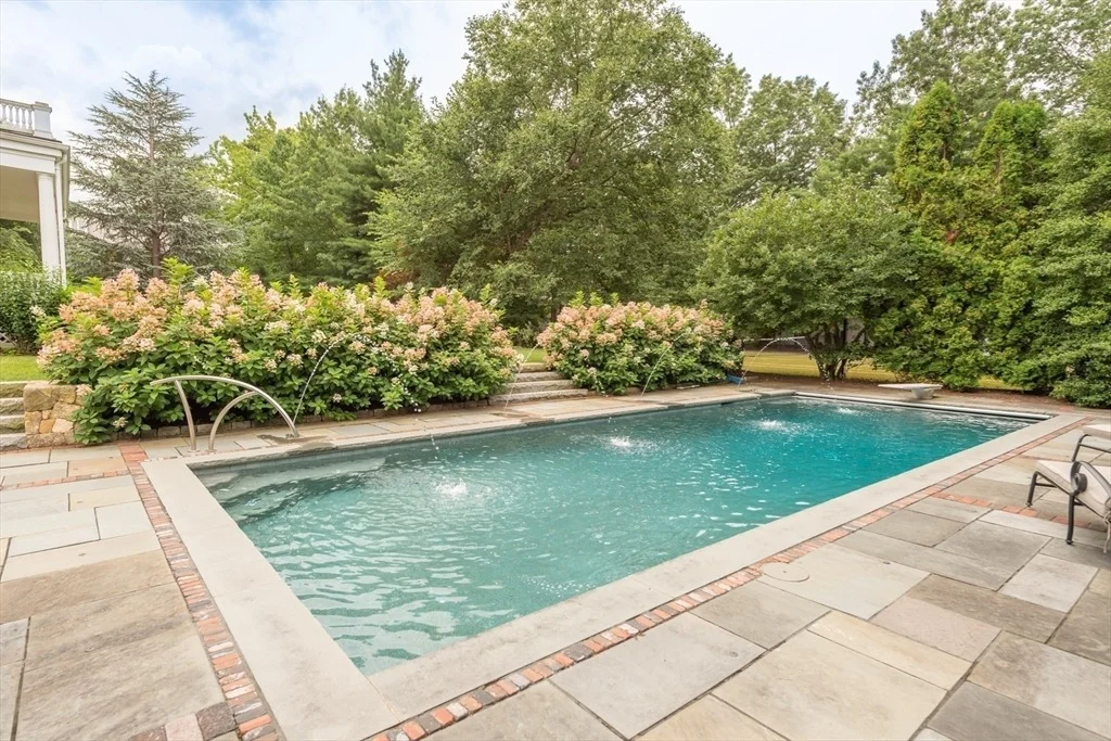 Photo of 355 Buckminster Road