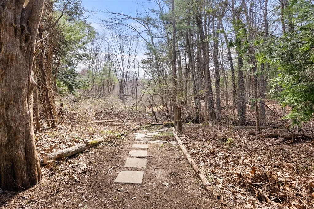 Photo of 39 Dakin Road