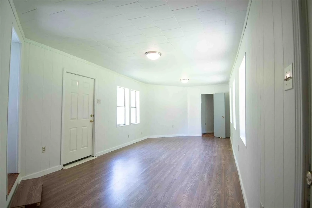 Photo of 75 Lyman Rd