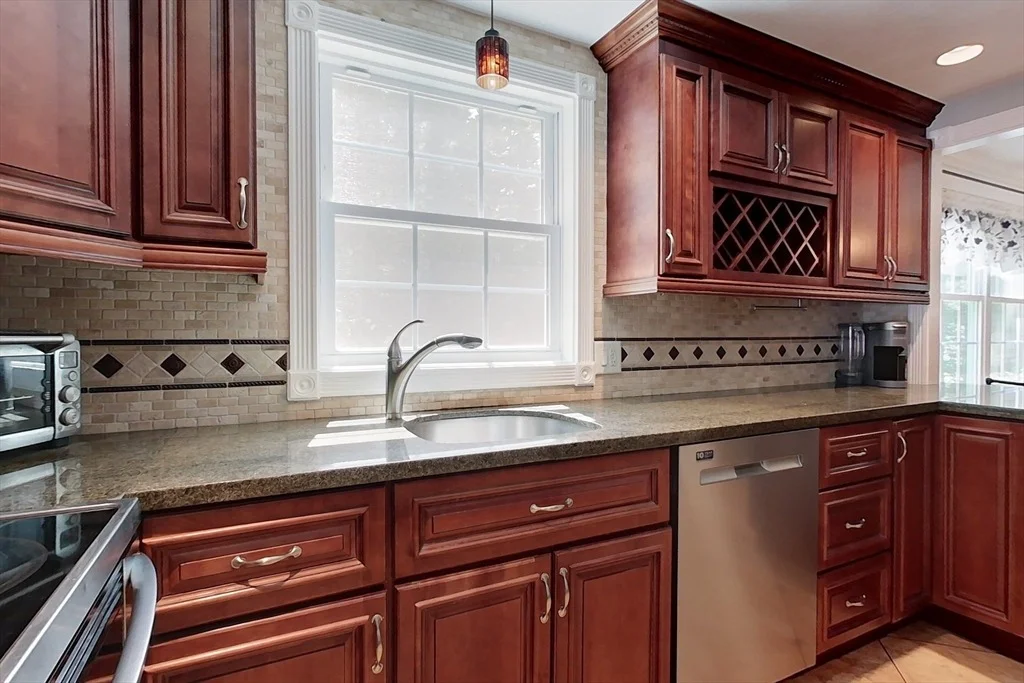 Photo of 21 Hyacinth Dr