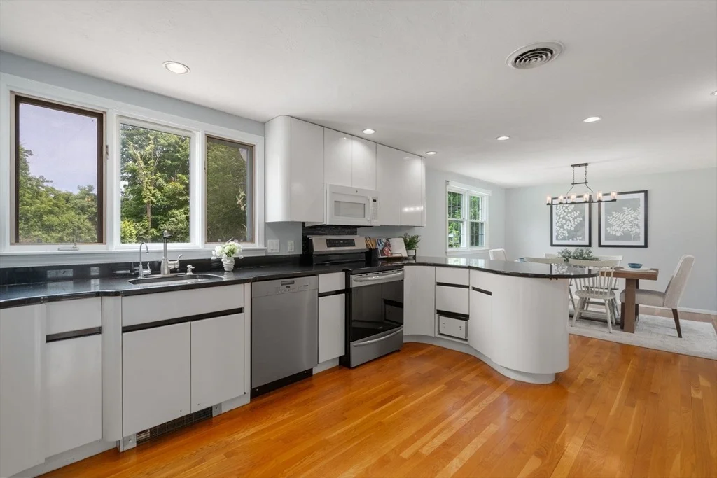 Photo of 11 Foxhill Rd