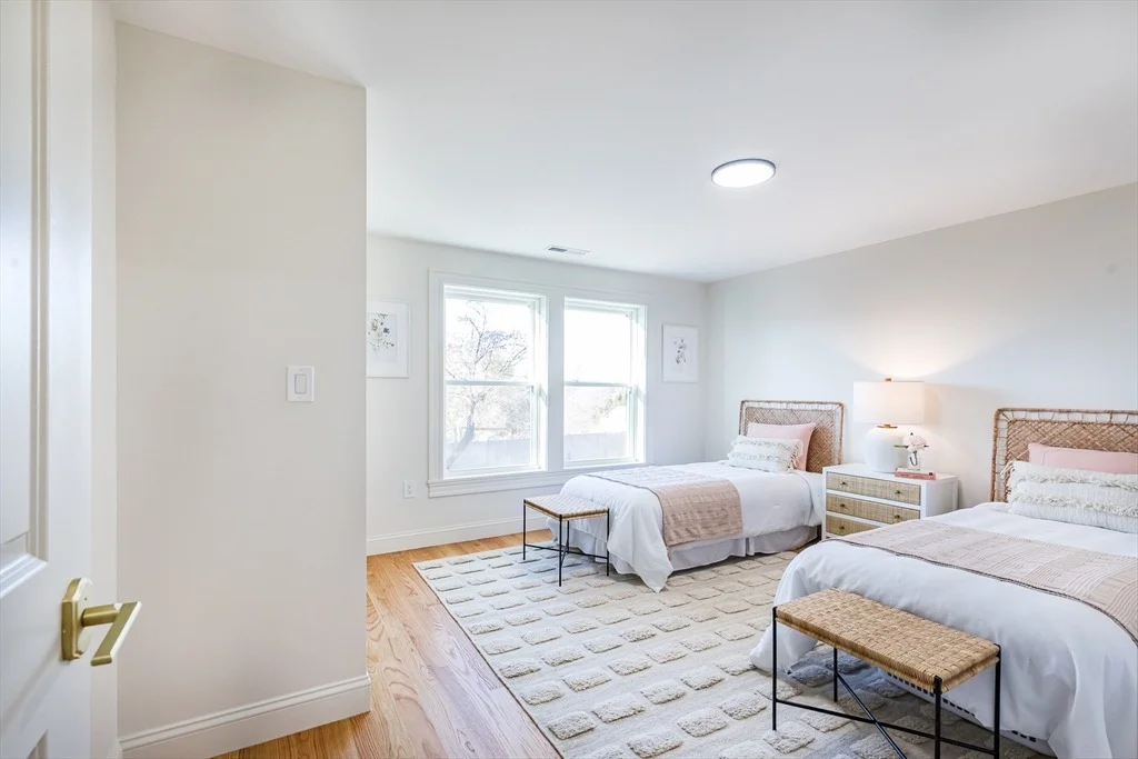 Photo of 160 Green St