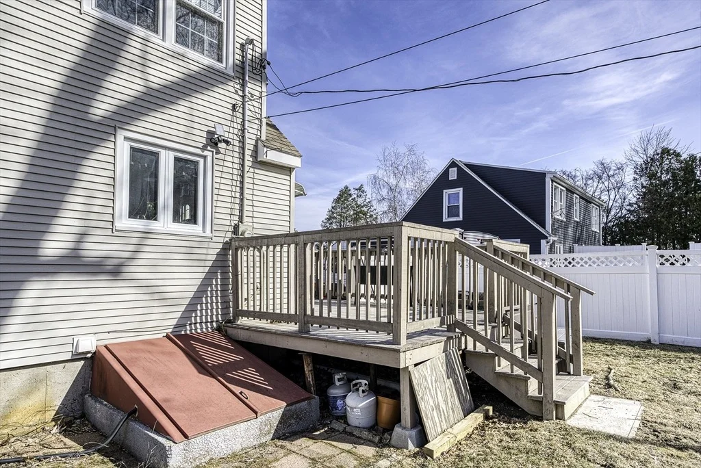 Photo of 17 Heroult Rd