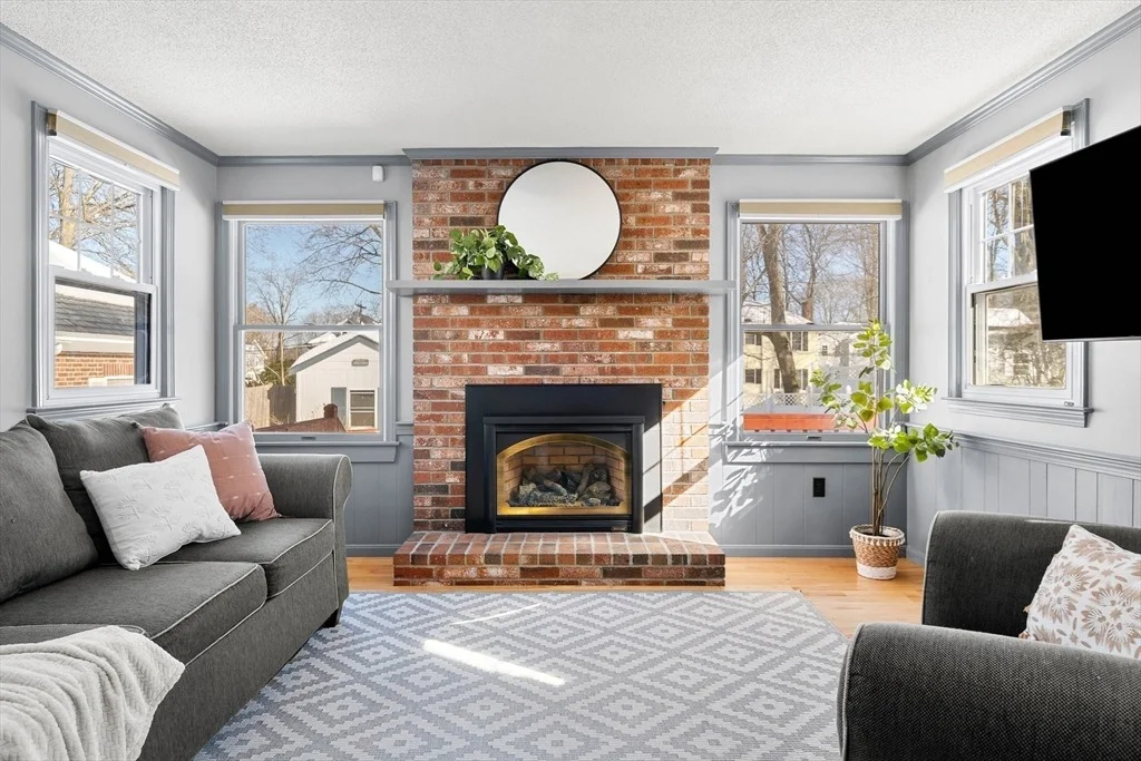 Photo of 42 Pentucket Ave