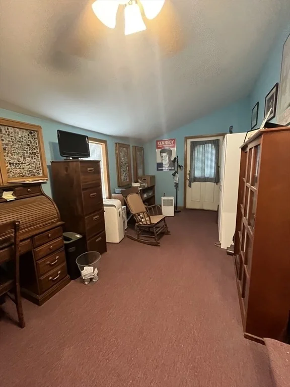 Photo of 8 Thunderbird Dr