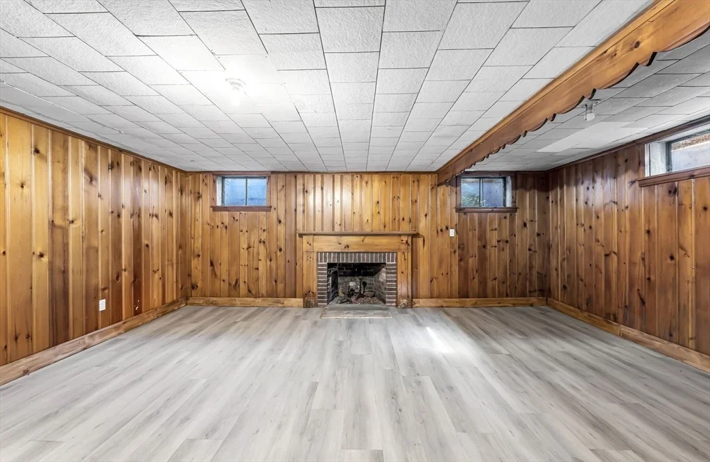 Photo of 115 Saint James Ave