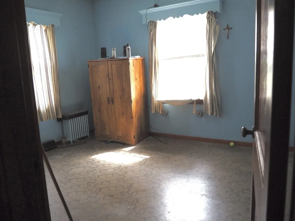 Photo of 52 Marguerite St.