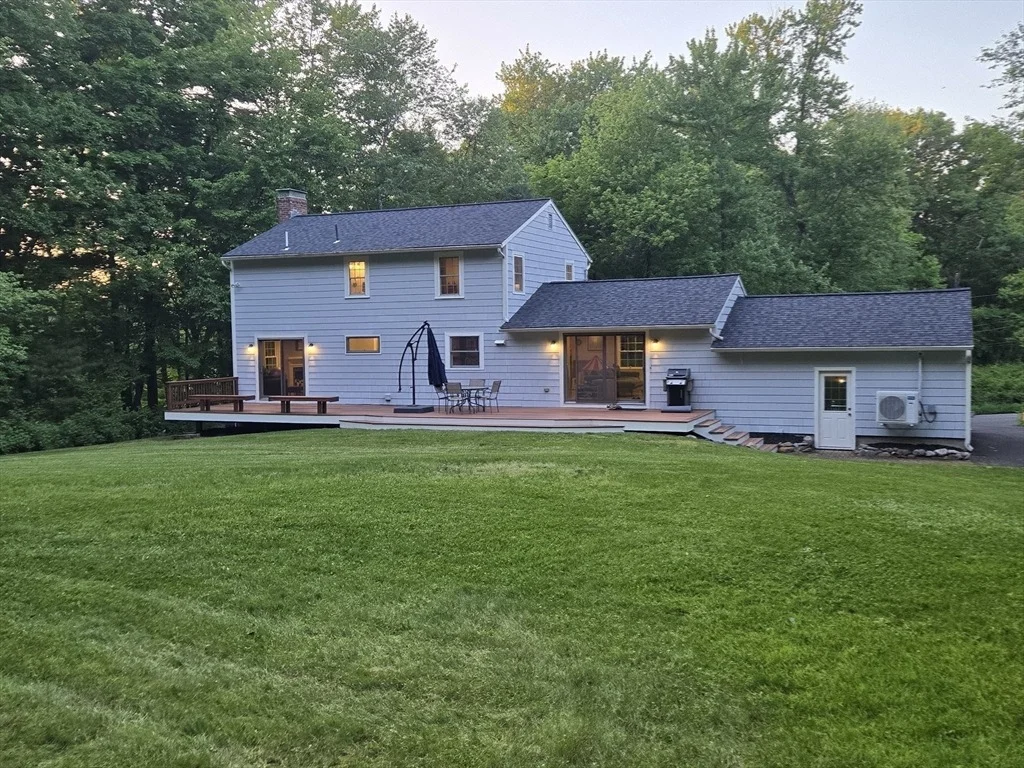 Photo of 8 Park Ln