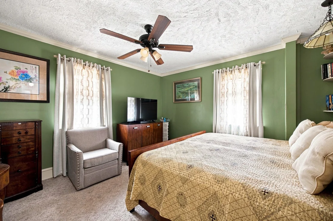 Photo of 60 Brickett St
