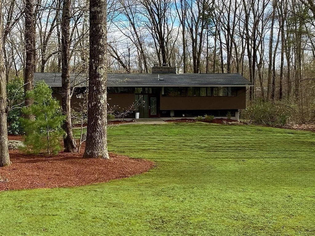 Photo of 9 Hampton Ln