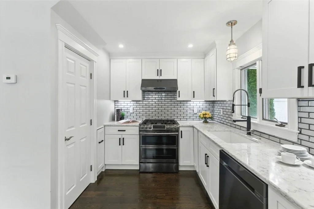 Photo of 9 Rustic Rd