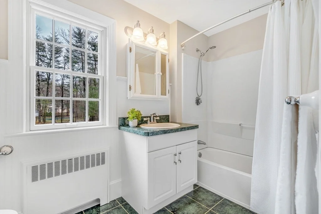 Photo of 648 Stow Rd