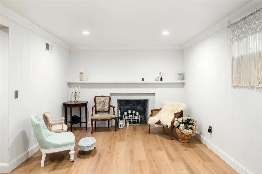 Photo of 147 Howe Street