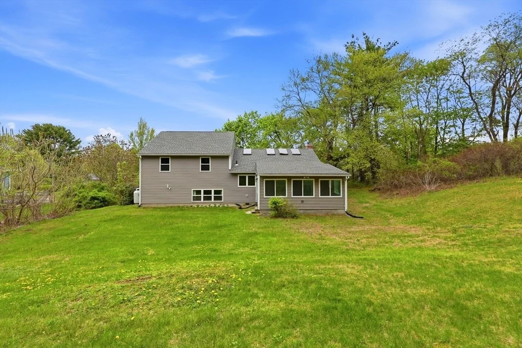 Photo of 1185 Bay Road