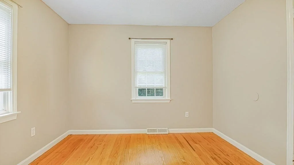 Photo of 128 W Canton Cir