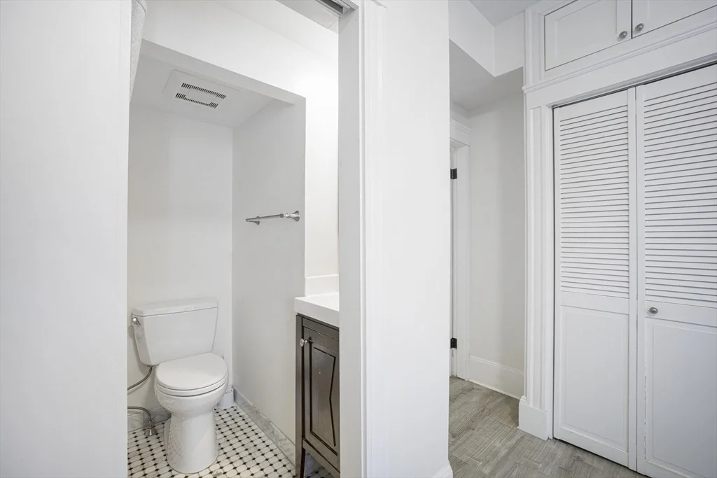 Photo of Unit 1 at 12 Colbourne Crescent