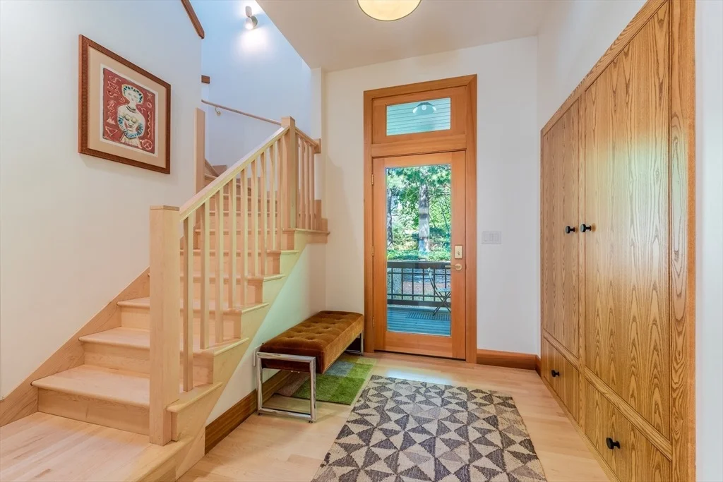 Photo of 100 Larkspur Dr