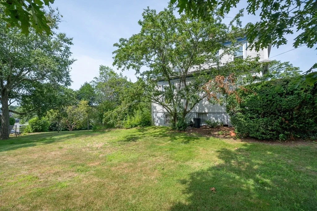 Photo of 32 Blynman Avenue