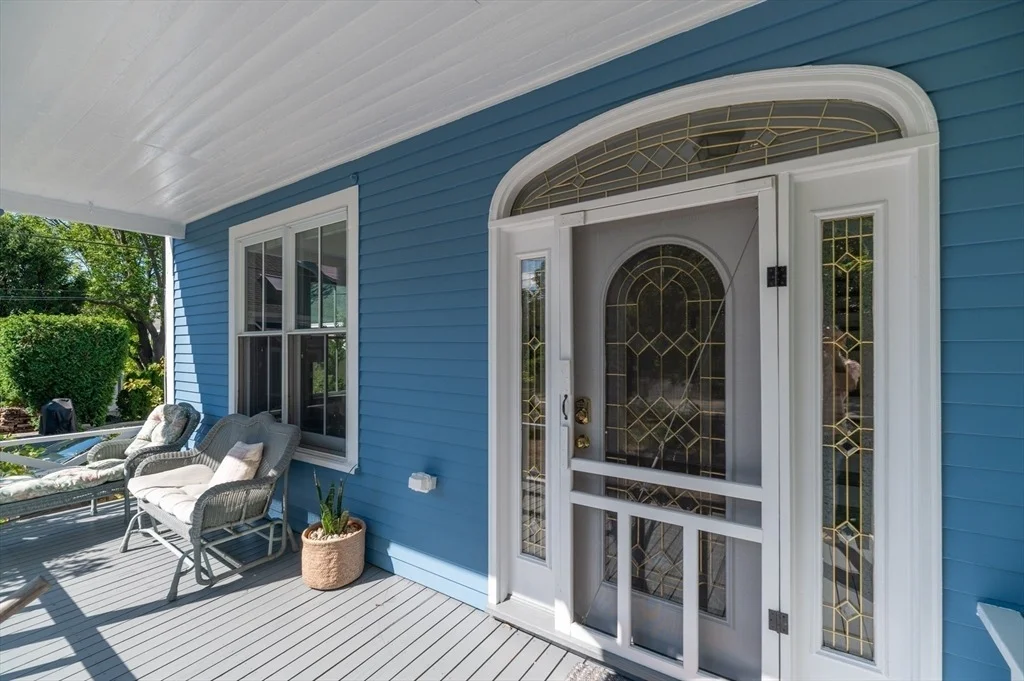 Photo of 962 Washington St