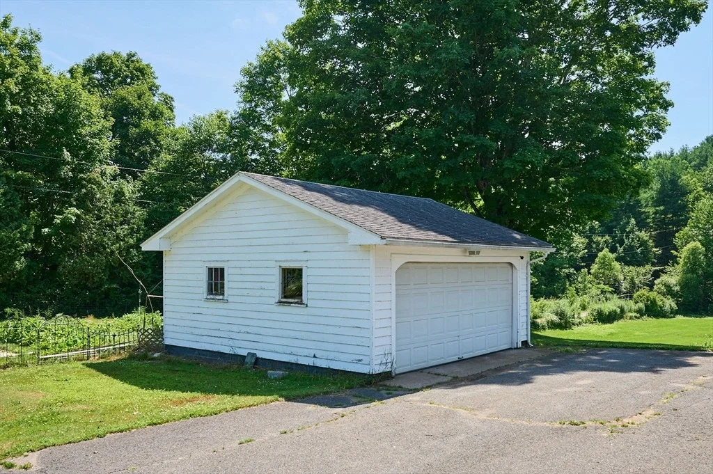 Photo of 666 Montgomery Rd