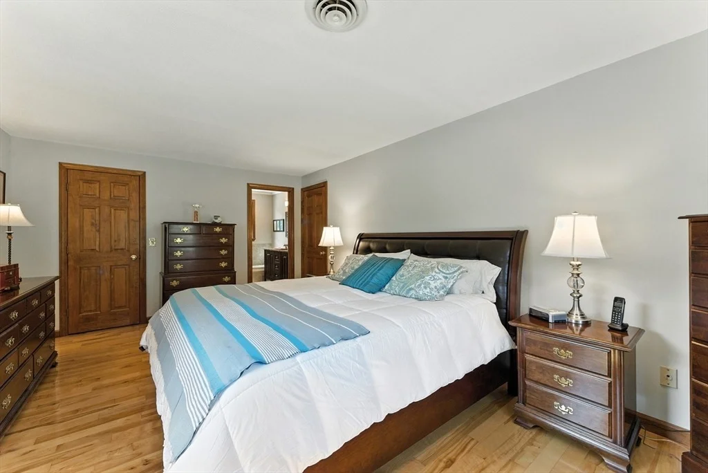 Photo of 238 Elizabeth Dr