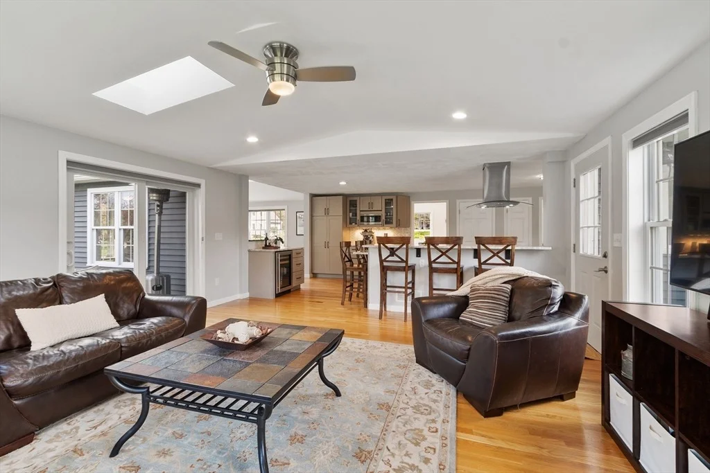 Photo of 2 Greenbrier Drive