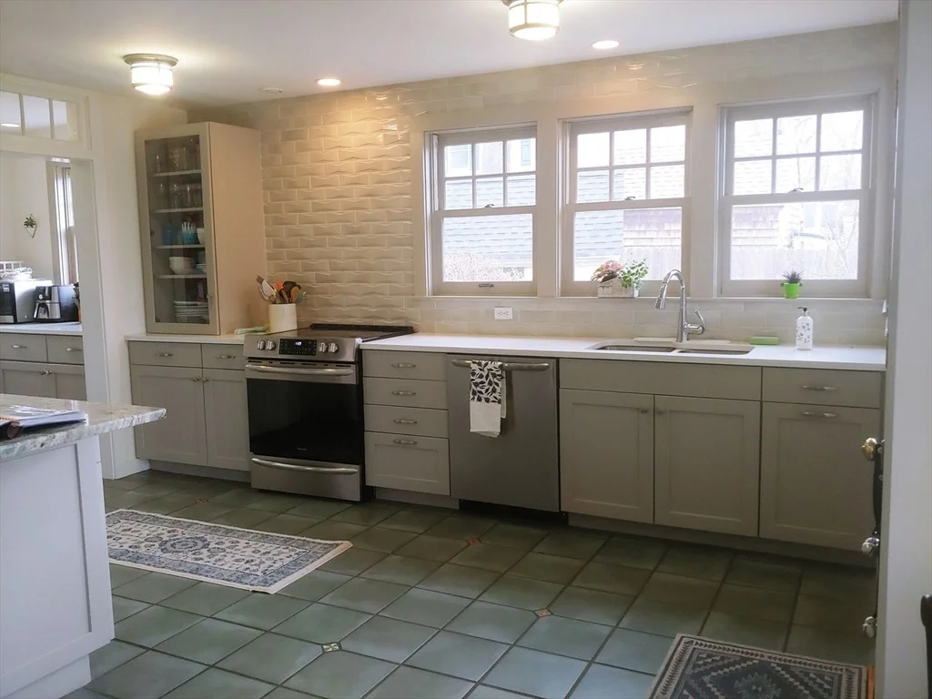 Photo of 237 Granite St