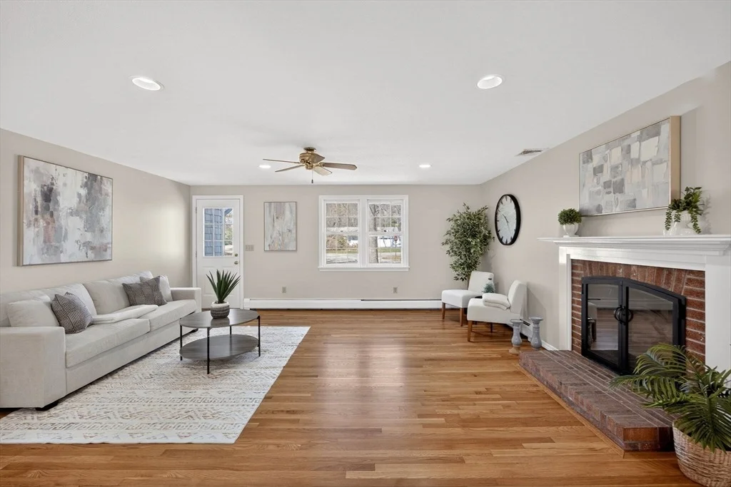 Photo of 493 Prince Hinckley Rd
