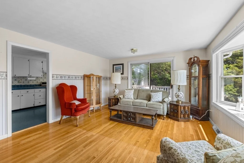 Photo of 131 Genevieve Ln
