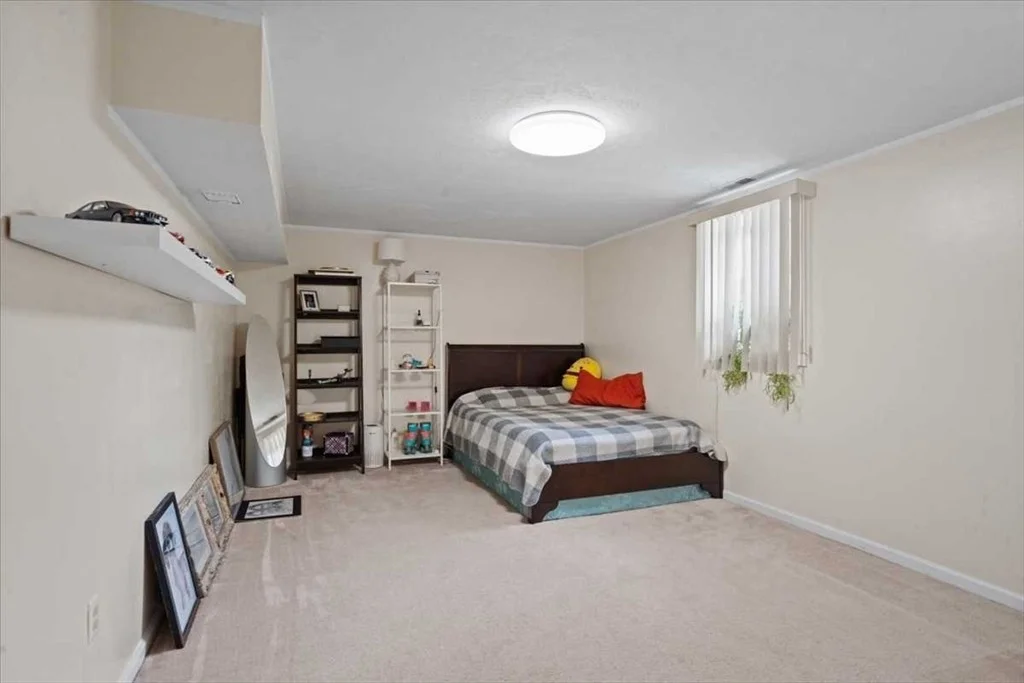 Photo of 6 Moreland Green Dr