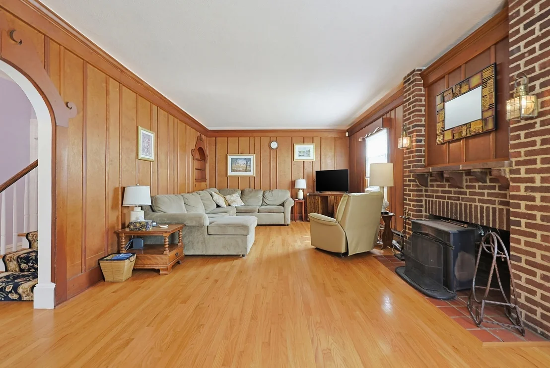 Photo of 218 County St.