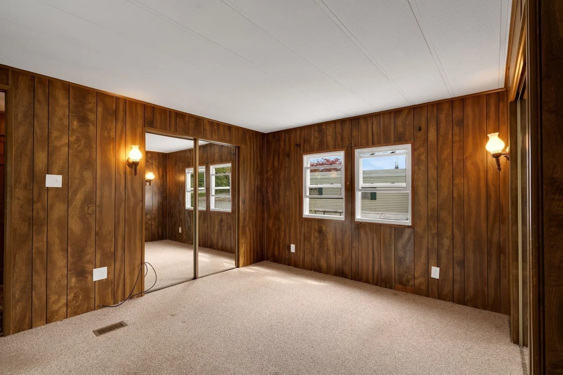 Photo of 39 Thayer Dr
