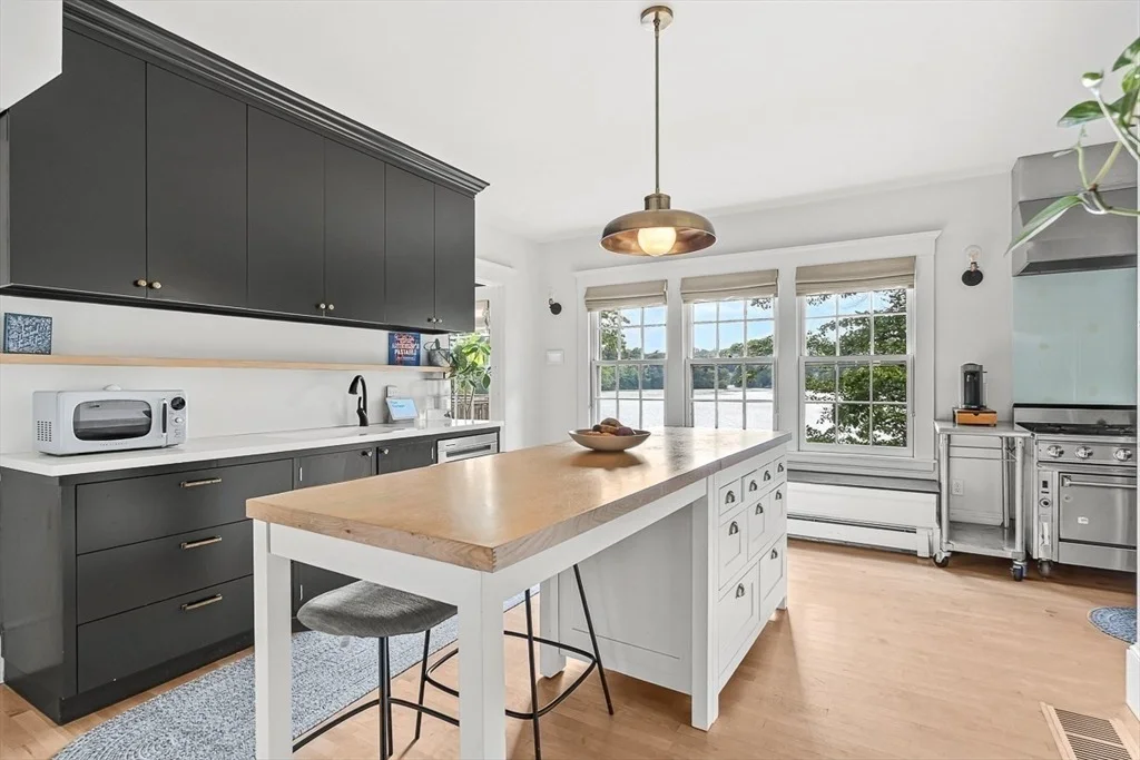 Photo of 9 Lakeview Terrace