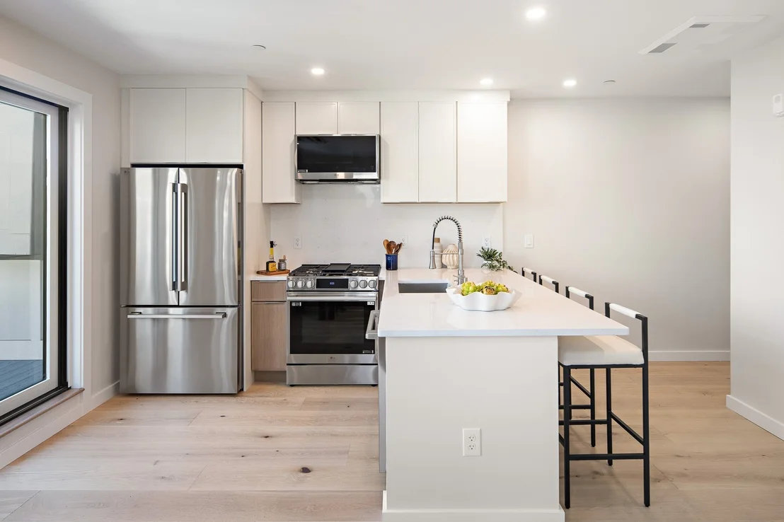 Photo of Unit 2 at 46 Everett Street