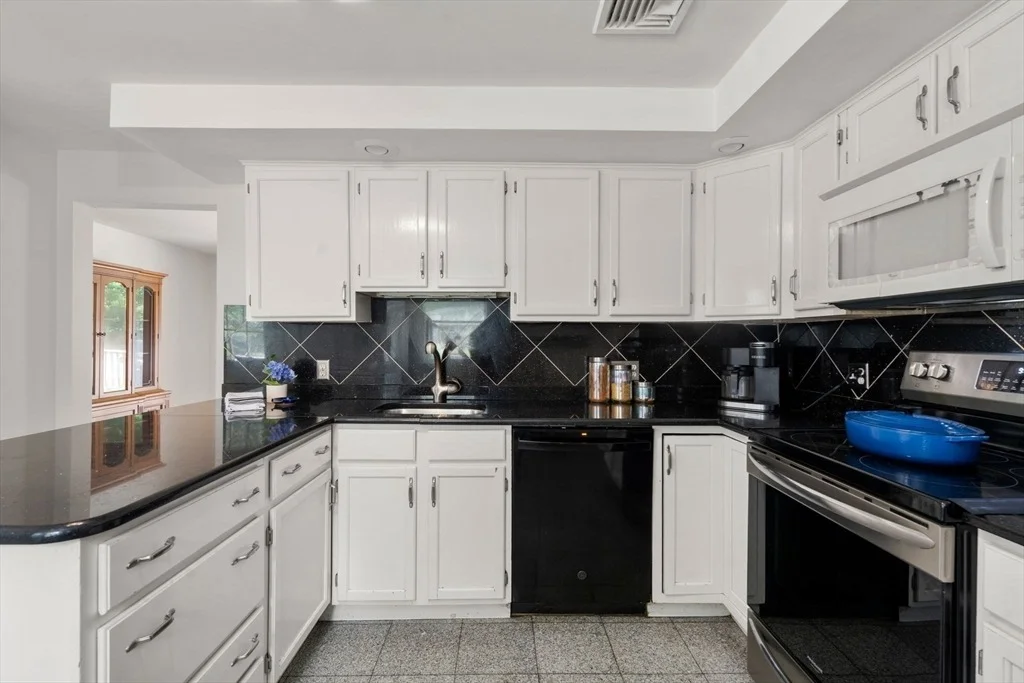 Photo of 258 Edgell Rd
